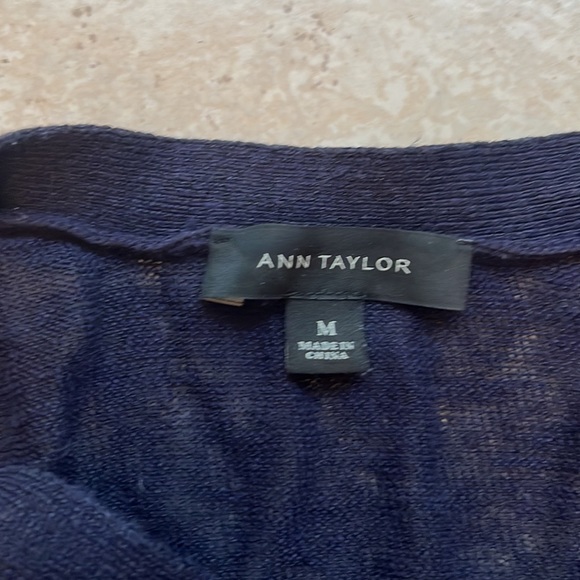 Open navy blue summer cardigan. Anne Taylor linen/rayon blend. - Picture 2 of 5
